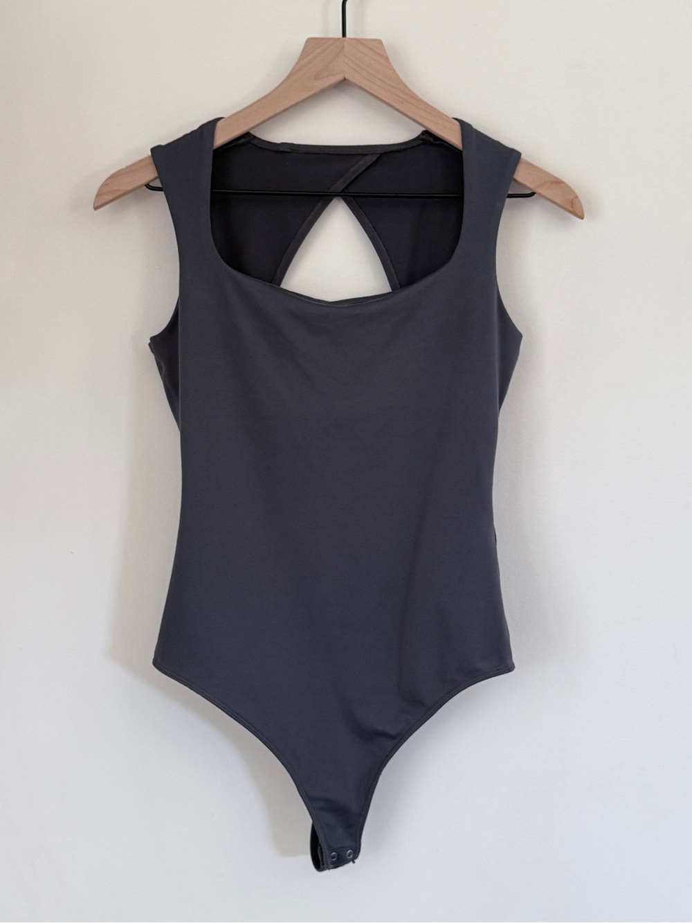 Hollister Dark Gray Charcoal Sleeveless Bodysuit – Size Medium